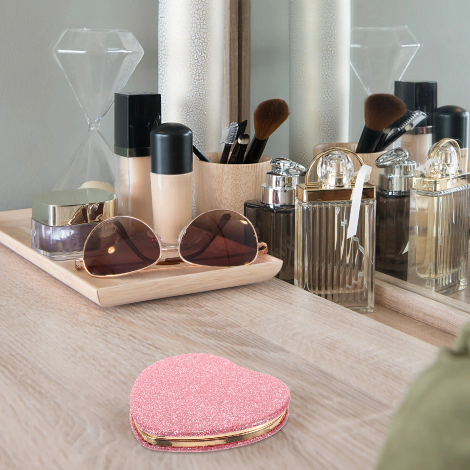 Portable Makeup Mirror Compact Purses Decorative Hand Vanity Travel Mini Pocket Small Women Cute
Portable Makeup Mirror Compact Purses Decorative Hand Vanity Travel Mini Pocket Small Women Cute