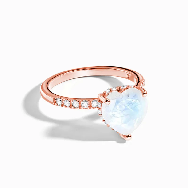 Женское кольцо из серебра 925 пробы, с инкрустацией
Женское кольцо из серебра 925 пробы, с инкрустацией