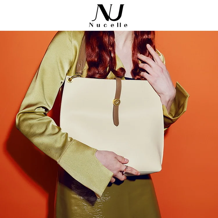 Брендовый оригинальный роскошный высококачественный новый простой стиль 2023 на плечо большая вместимость Повседневная модная женская сумк...
Брендовый оригинальный роскошный высококачественный новый простой стиль 2023 на плечо большая вместимость Повседневная модная женская сумк...