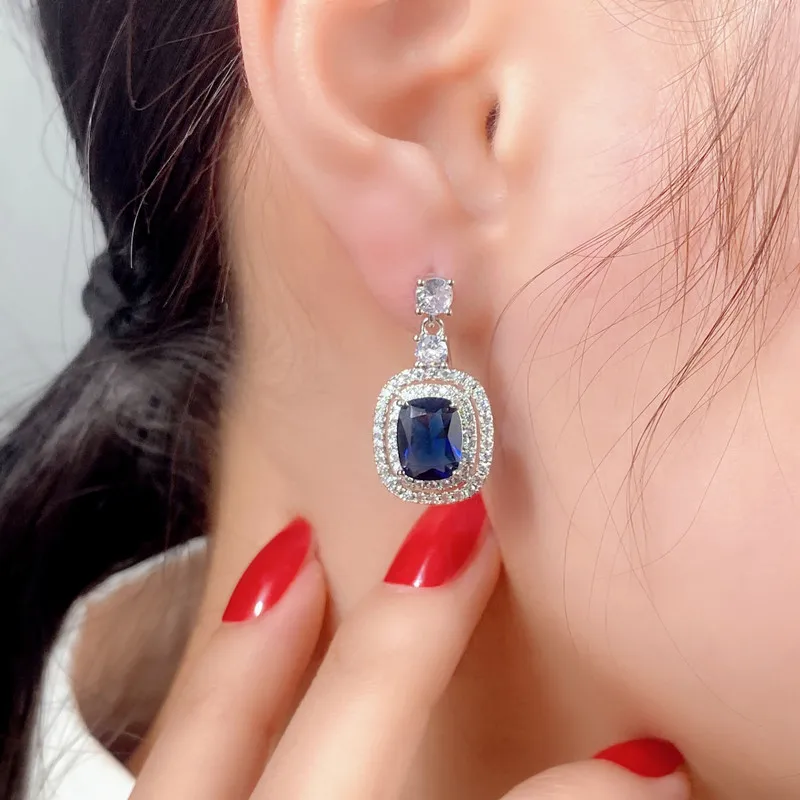 New Gorgeous Blue Dangle Earrings for Women Bling Cubic Zirconia Elegant Female Wedding Party Accessories New Trendy Jewelry
New Gorgeous Blue Dangle Earrings for Women Bling Cubic Zirconia Elegant Female Wedding Party Accessories New Trendy Jewelry