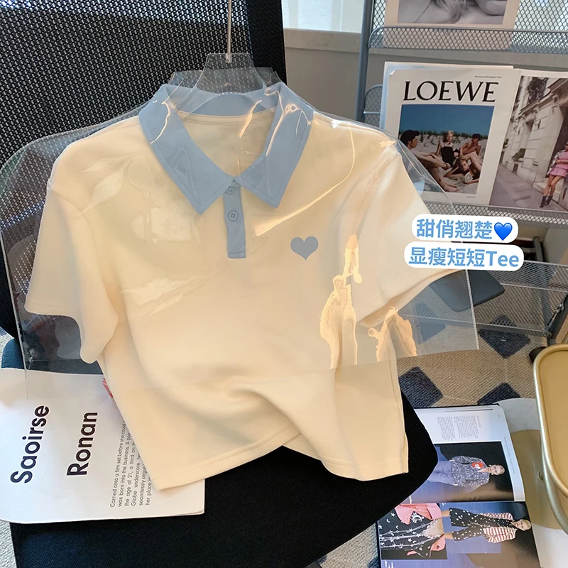 2022 Summer Women T-shirt Turn-Down Collar Contrast Color Light Yellow Heart Sweet Short Sleeve Short Tshirts Tops Girls Tees
2022 Summer Women T-shirt Turn-Down Collar Contrast Color Light Yellow Heart Sweet Short Sleeve Short Tshirts Tops Girls Tees