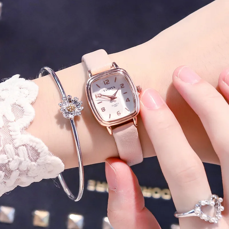 

Retro Wrist Watches for Ladies Rectangle Dial Quartz Watch Leather Strap Waterproof Watch for Women Holidays Gift