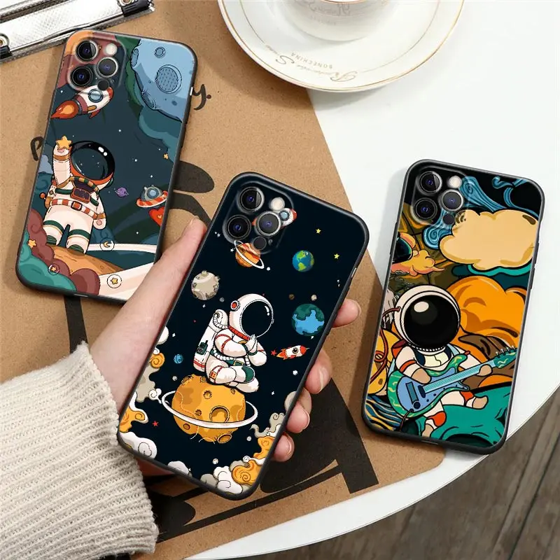 Black Silicone Phone Case for IPhone 12 11 13 14 Pro Max XS XR X 8 7 Plus SE Soft Cover Fundas Cartoon Astronaut Space Spaceman
Black Silicone Phone Case for IPhone 12 11 13 14 Pro Max XS XR X 8 7 Plus SE Soft Cover Fundas Cartoon Astronaut Space Spaceman