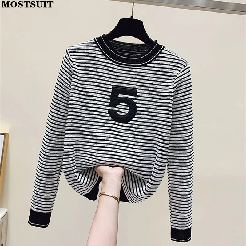 Letter Striped Knitted Sweater Top 2023 Autumn Korean Vintage Elegant Ladies Pullover Jumper Long Sleeve O-neck Chic Knitwear
Letter Striped Knitted Sweater Top 2023 Autumn Korean Vintage Elegant Ladies Pullover Jumper Long Sleeve O-neck Chic Knitwear