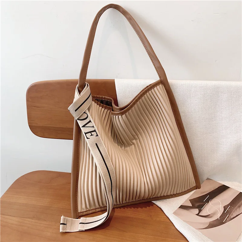 Handbag Women Bag Shoulder Crossbody Bags Female 2022 New Fashion Large-capacity Tote Bag Commuter Hand Bag Underarm Bag
Handbag Women Bag Shoulder Crossbody Bags Female 2022 New Fashion Large-capacity Tote Bag Commuter Hand Bag Underarm Bag