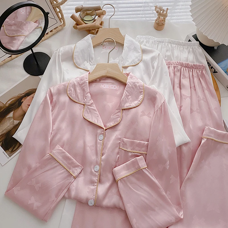 Home Women 2-piece sets 2022 spring New Korean smooth satin lapel long-sleeved breasted pajamas stretch pajamas 2-piece suits
Home Women 2-piece sets 2022 spring New Korean smooth satin lapel long-sleeved breasted pajamas stretch pajamas 2-piece suits
