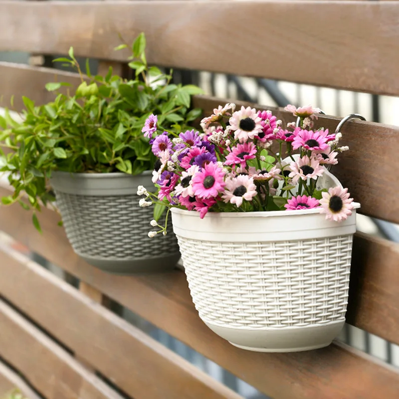 Wall Mounted Flower Pot Imitation Rattan Wall Hanging Flower Plant Pot Semicircular Resin Fence Basket for Balcony Garden Indoor
Wall Mounted Flower Pot Imitation Rattan Wall Hanging Flower Plant Pot Semicircular Resin Fence Basket for Balcony Garden Indoor
