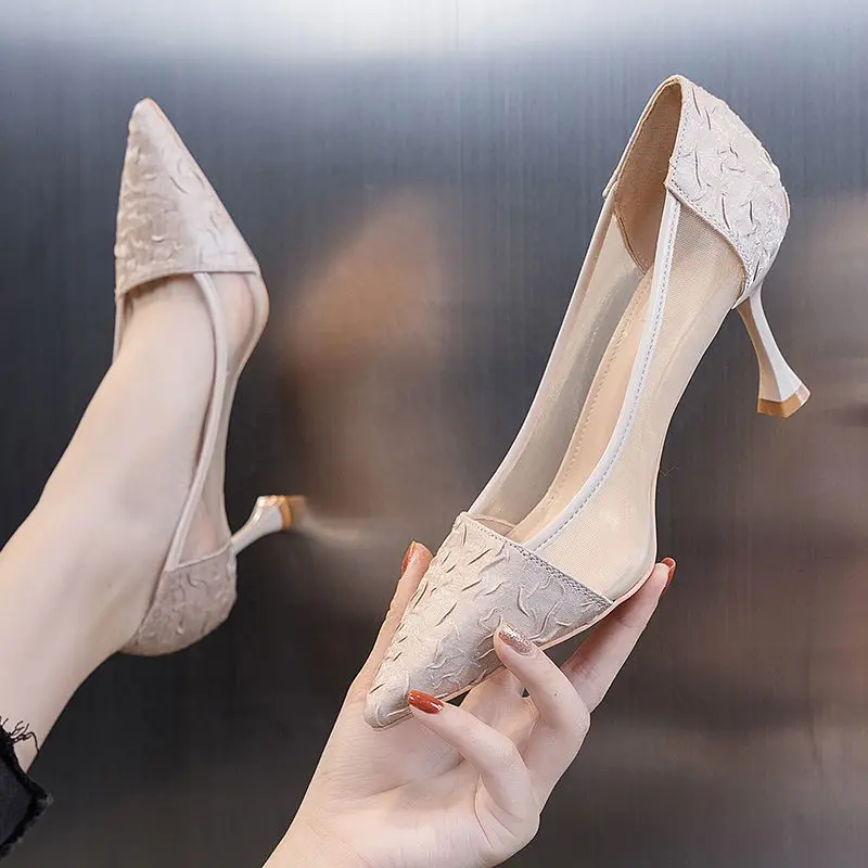 High Heeled Shoes Children's Summer Versatile Mesh Medium Heel Thin Heel Pointed Baotou Shallow Mouth Single Shoes Sandals
High Heeled Shoes Children's Summer Versatile Mesh Medium Heel Thin Heel Pointed Baotou Shallow Mouth Single Shoes Sandals