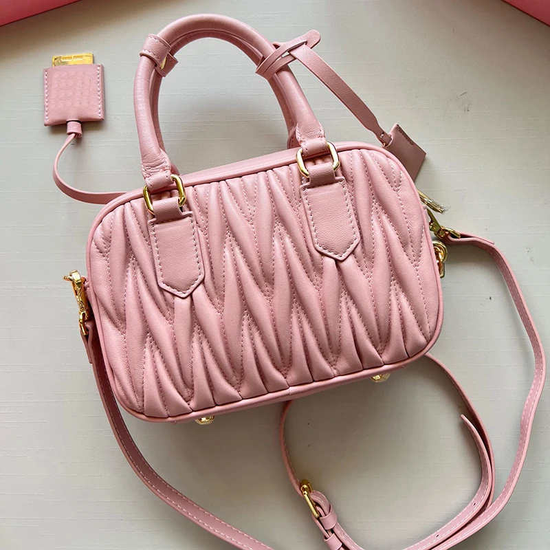 2023 New Genuine Leather Woman Handbag Fashion Pleated Commuting Shoulder Bag High Quality Luxury Brand Woman Messenge Bag
2023 New Genuine Leather Woman Handbag Fashion Pleated Commuting Shoulder Bag High Quality Luxury Brand Woman Messenge Bag