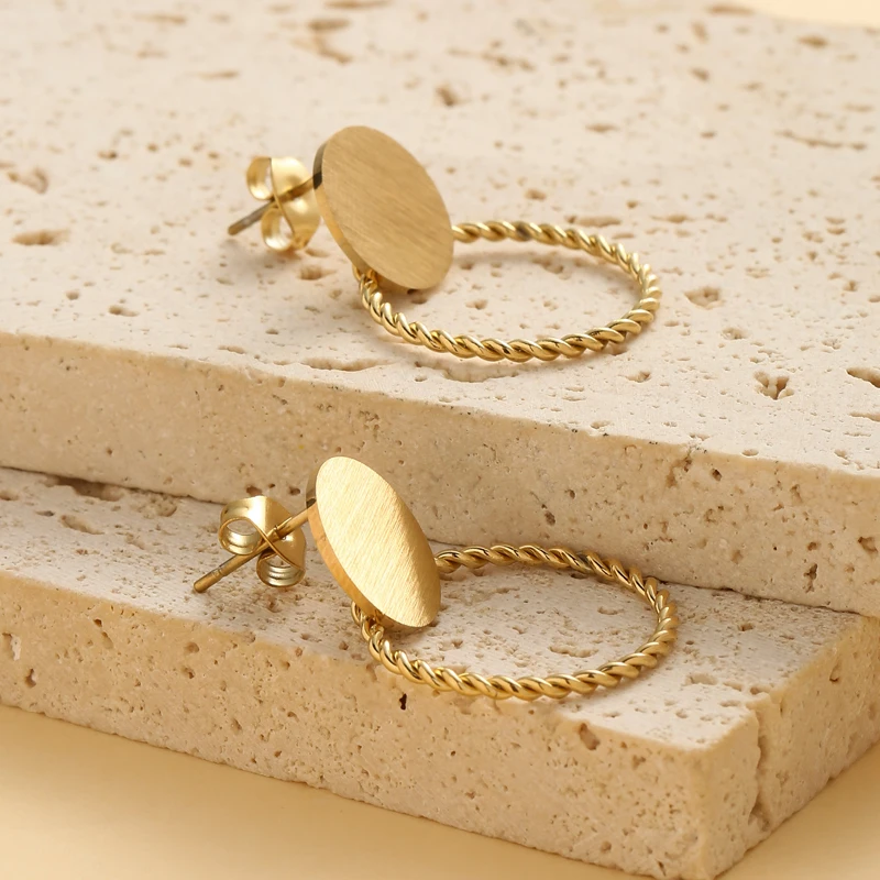 Vintage Stainless Steel Twisted Heart Earrings For Women Girls Elegant Goldeb Plated Trendy Jewelry Party Wedding Jewelry Gift 
Vintage Stainless Steel Twisted Heart Earrings For Women Girls Elegant Goldeb Plated Trendy Jewelry Party Wedding Jewelry Gift