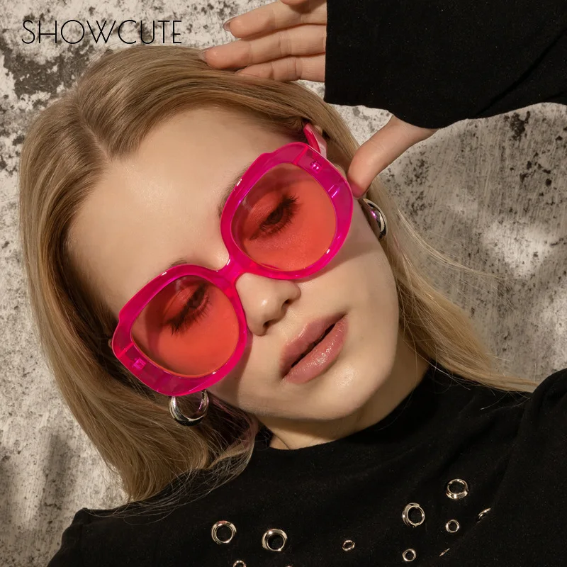 Fashion Brand Designer Cat Eye Women Sunglasses Oversized Sun Glasses Cat eye Vintage Female Eyewear Goggles Oval
Fashion Brand Designer Cat Eye Women Sunglasses Oversized Sun Glasses Cat eye Vintage Female Eyewear Goggles Oval