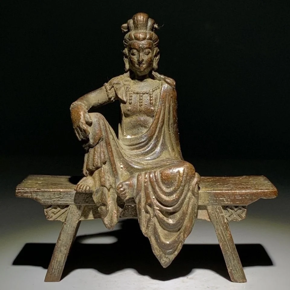 Antique Alloy Copper Bench, Guanyin Bodhisattva Sitting Statue, Old Items, Old Goods, Old Copper Articles, Antique Authentic Ite
Antique Alloy Copper Bench, Guanyin Bodhisattva Sitting Statue, Old Items, Old Goods, Old Copper Articles, Antique Authentic Ite