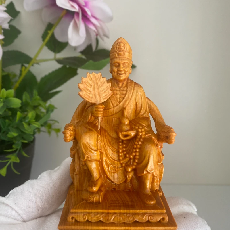 Boxwood carving Jigong living Buddha Li Xiuyuan with Buddhist niches to aid epileptic monk log home living room decoration
Boxwood carving Jigong living Buddha Li Xiuyuan with Buddhist niches to aid epileptic monk log home living room decoration