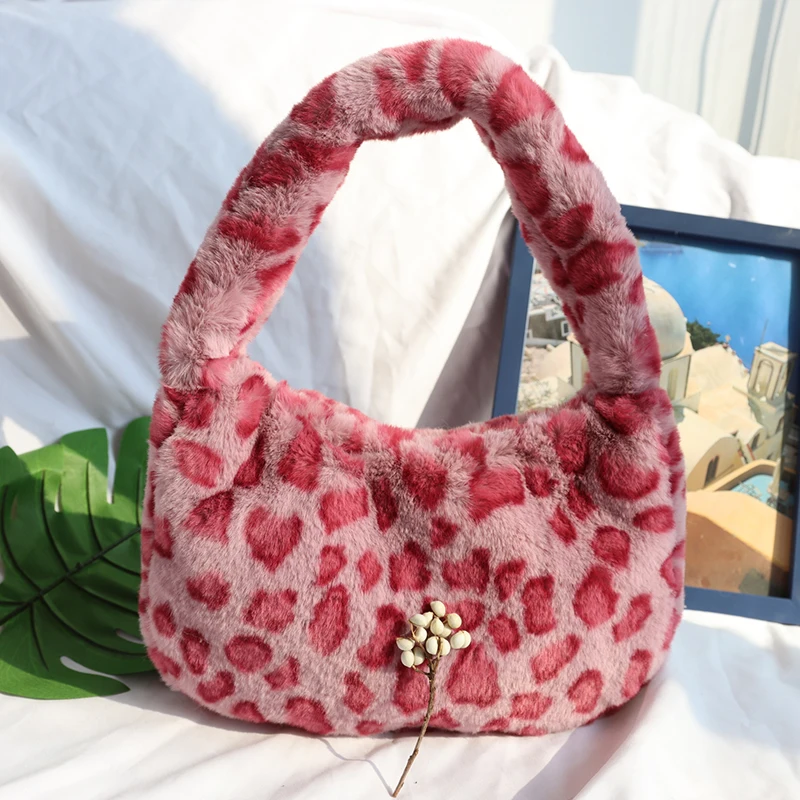Cute Furry Women Hobos Underarm Bag Faux Fur Plush Ladies Handbags Luxury Zebra Pattern Girls Female Shoulder Bags Clutch Purse
Cute Furry Women Hobos Underarm Bag Faux Fur Plush Ladies Handbags Luxury Zebra Pattern Girls Female Shoulder Bags Clutch Purse