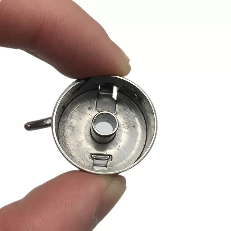 New 1Pc New Household Silver Metal Sewing Machine Bobbin Case Sewing Machine Accessories Bobbin Case For Old Style Sewing Machin
New 1Pc New Household Silver Metal Sewing Machine Bobbin Case Sewing Machine Accessories Bobbin Case For Old Style Sewing Machin
