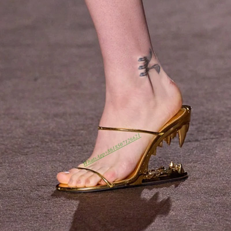 2023 Summer New Sandals Tooth Heel Special-Shaped Heel Open-Toe Niche Design Personality Fashion Flip-Flop Open-Toe High Heels
2023 Summer New Sandals Tooth Heel Special-Shaped Heel Open-Toe Niche Design Personality Fashion Flip-Flop Open-Toe High Heels
