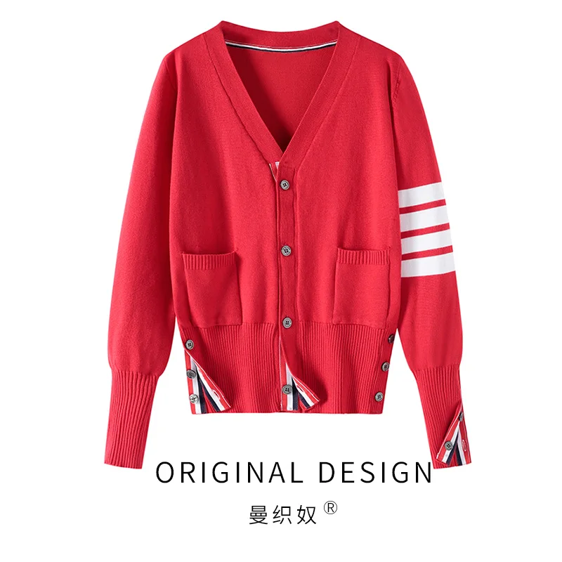 TB Sweater Women's Early Spring New Year's Single-row Buttoned Long-sleeved Academy Sweater Jacket Loose Knitted Shirt Jacket 
TB Sweater Women's Early Spring New Year's Single-row Buttoned Long-sleeved Academy Sweater Jacket Loose Knitted Shirt Jacket