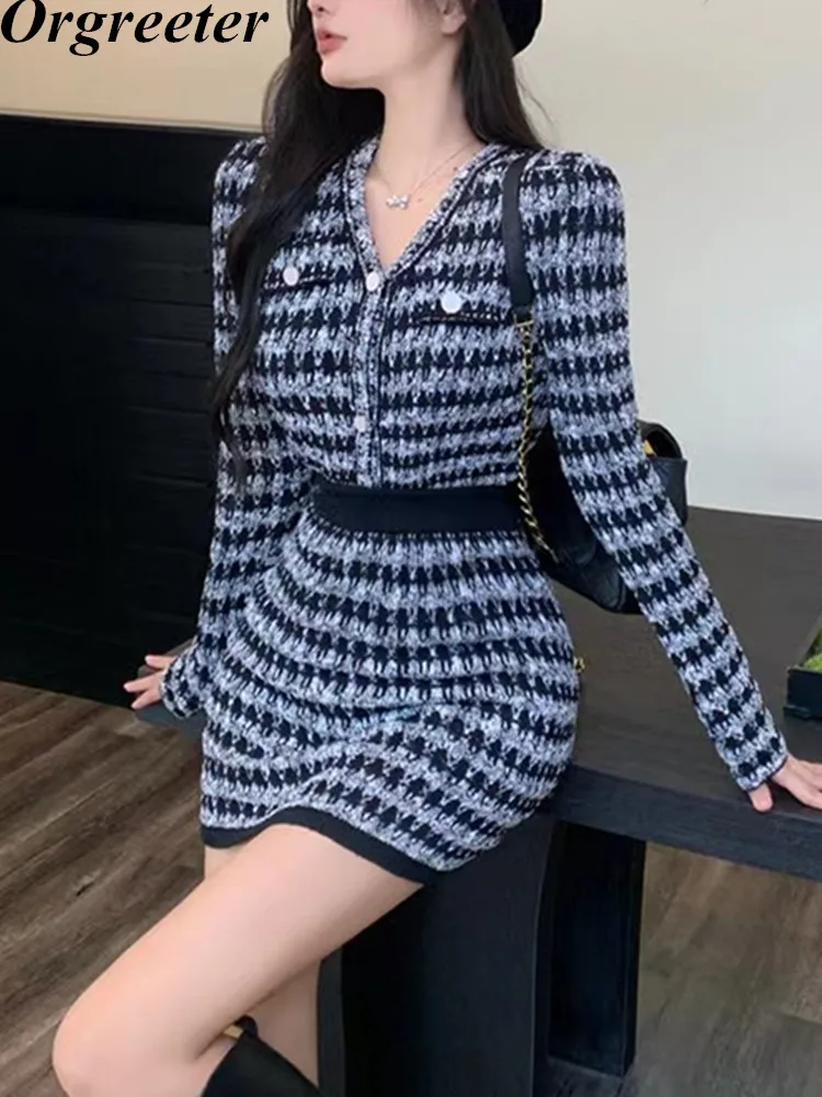 Small fragrant wind Knitted 2 Piece Sets Womens Outfits Pink/Black V-neck Knitted Cardigan Jacket +Mini Bodycon Skirts Suits 
Small fragrant wind Knitted 2 Piece Sets Womens Outfits Pink/Black V-neck Knitted Cardigan Jacket +Mini Bodycon Skirts Suits