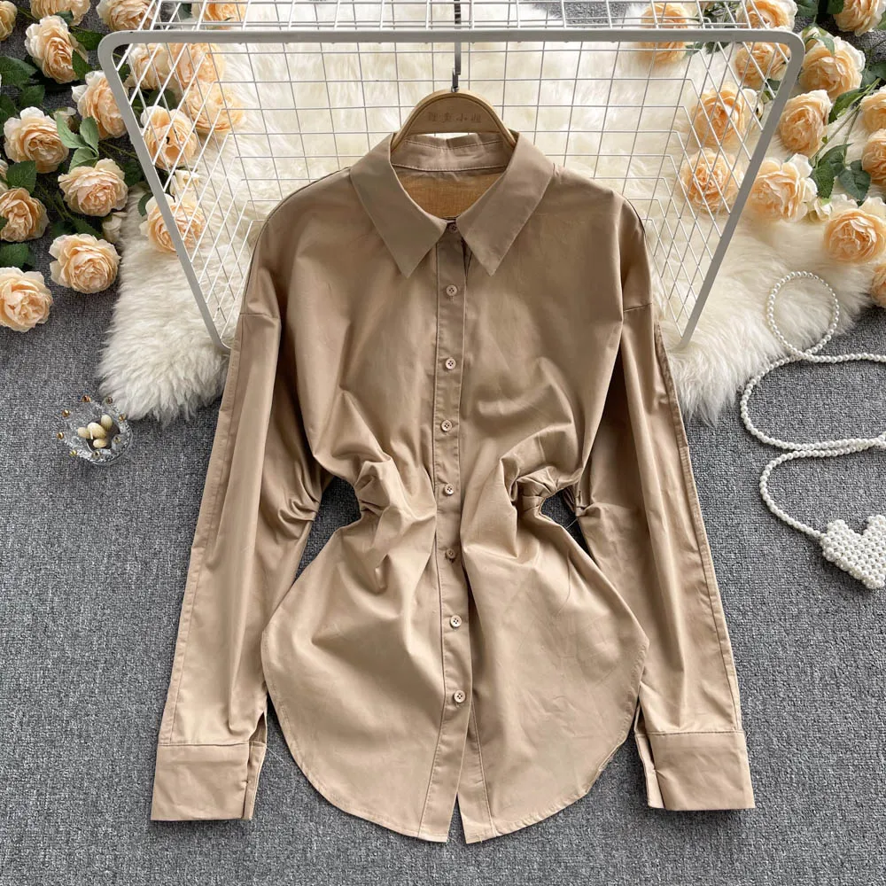 Женская свободная весенне-осенняя новая приталенная рубашка в гонконгском стиле на пуговицах с лацканами в Корейском стиле Универсальные ... 
Женская свободная весенне-осенняя новая приталенная рубашка в гонконгском стиле на пуговицах с лацканами в Корейском стиле Универсальные ...