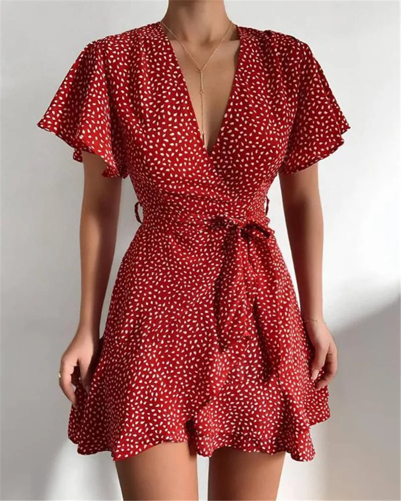 2022 Summer European And American Hot Style Bright Color V-neck Pullover Print Ruffled Polyester Belt Wrap Short Dress Women
2022 Summer European And American Hot Style Bright Color V-neck Pullover Print Ruffled Polyester Belt Wrap Short Dress Women