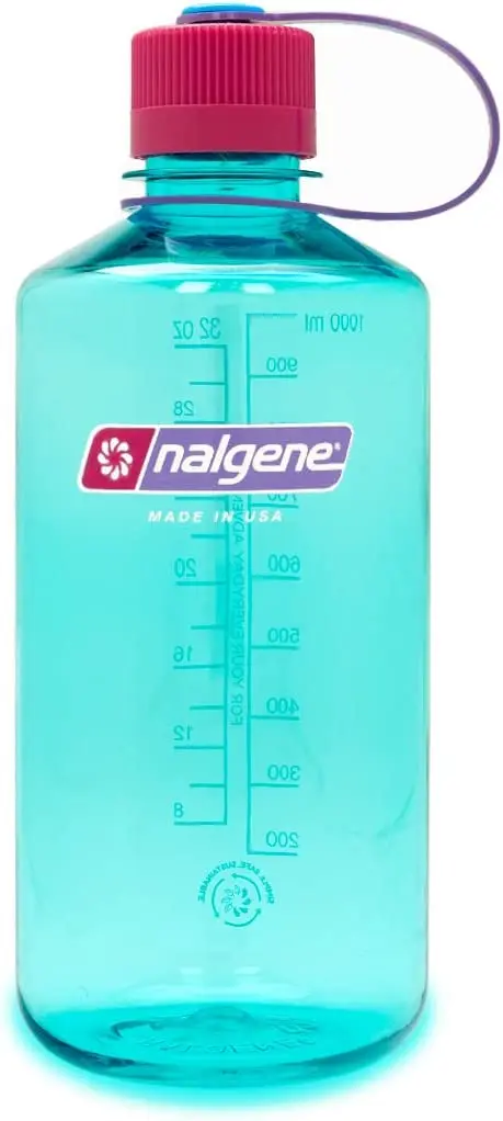 Garrafa de água Sustain Tritan sem BPA feita com material derivado de 50% de resíduos plásticos, 946 , boca estreita, surfista
Garrafa de água Sustain Tritan sem BPA feita com material derivado de 50% de resíduos plásticos, 946 , boca estreita, surfista