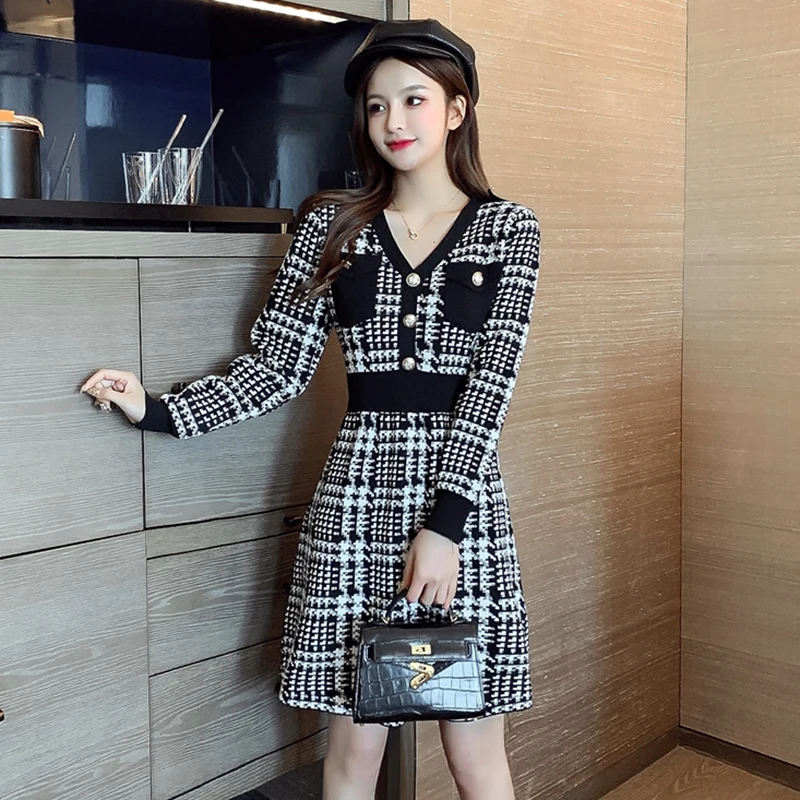 Spring Autumn Korean Fashion Casual Dresses 2022 Elegant Bodycon Party Vestidos Women Black Plaid Knitted V-Neck Sexy Mini Dress
Spring Autumn Korean Fashion Casual Dresses 2022 Elegant Bodycon Party Vestidos Women Black Plaid Knitted V-Neck Sexy Mini Dress