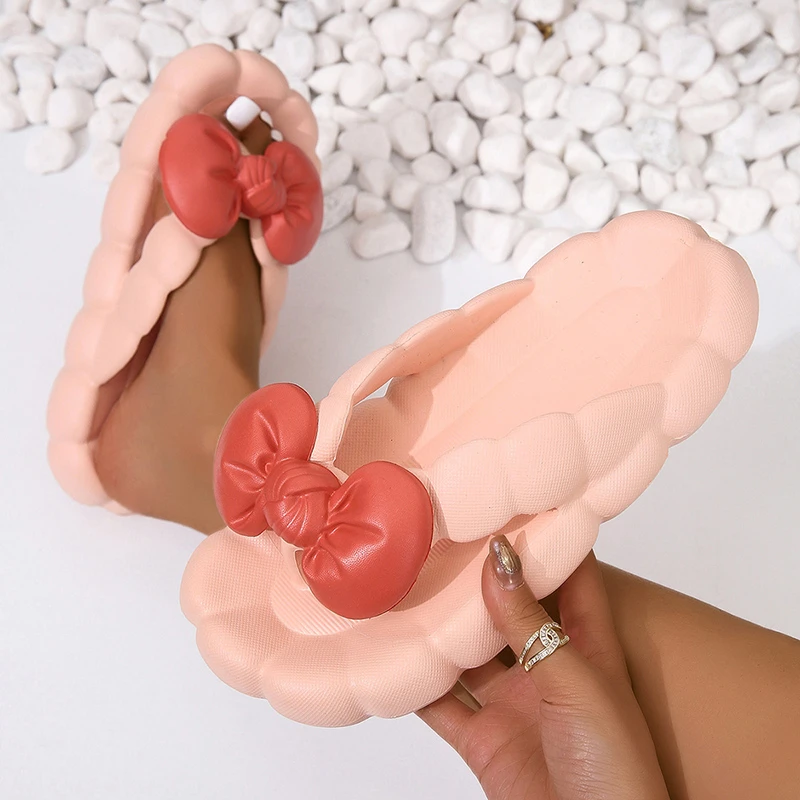 Женские шлепанцы с бантом, летние Нескользящие шлепанцы на мягкой подошве, новинка 2023 
Женские шлепанцы с бантом, летние Нескользящие шлепанцы на мягкой подошве, новинка 2023