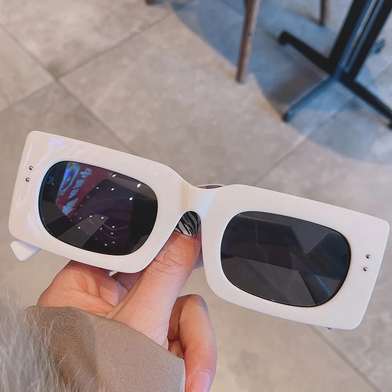 Unique Small Square White Black Gradient Sunglasses For Women New Fashion Brand Elegant Rivet Sun Glasses Men Uv400 Eyewear
Unique Small Square White Black Gradient Sunglasses For Women New Fashion Brand Elegant Rivet Sun Glasses Men Uv400 Eyewear