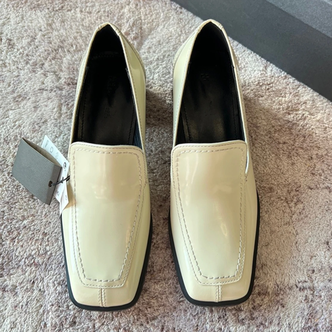 Elmsk Fashion Elegant Office Lady Shoes Women French Style Vintage Square Toe High-Heeled Leather Shoes
Elmsk Fashion Elegant Office Lady Shoes Women French Style Vintage Square Toe High-Heeled Leather Shoes
