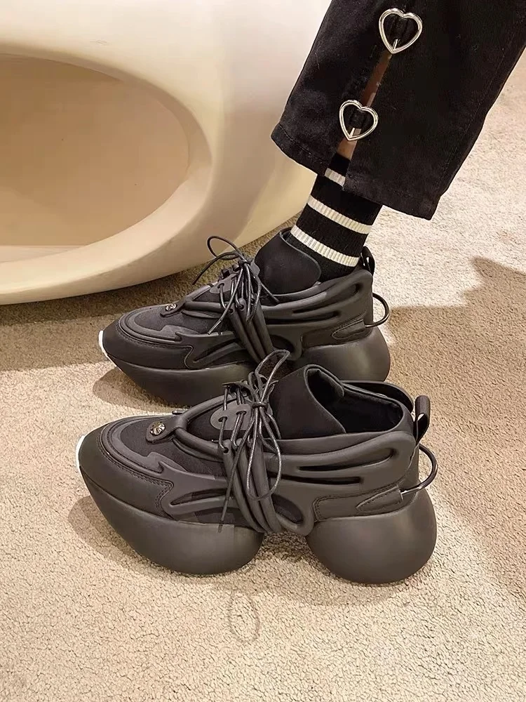 Дизайнерские высококачественные женские кроссовки, папина платформе с круглым носком, Весенняя модная Универсальная женская обувь, женские повседневные туфли на плоской подошве, 2023
Дизайнерские высококачественные женские кроссовки, папина платформе с круглым носком, Весенняя модная Универсальная женская обувь, женские повседневные туфли на плоской подошве, 2023