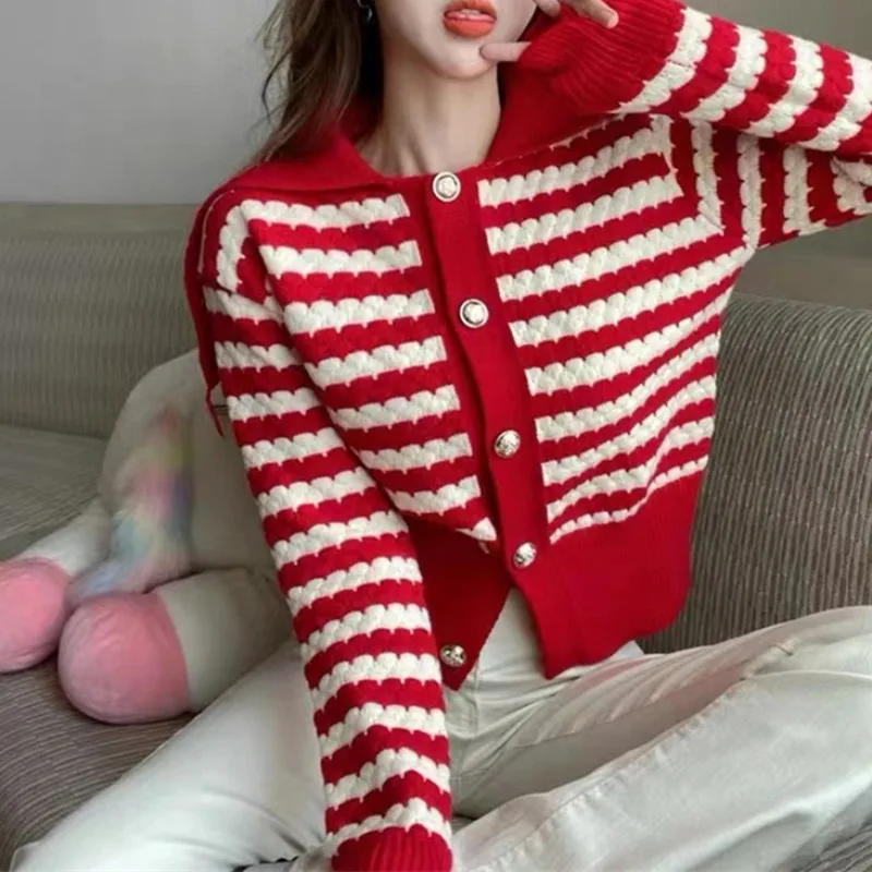 Sailor Collar Contrast Color Stripe Outerwear 2023 Autumn Winter New Loose Grunge Cardigan Y2k Single-breasted Sweater Women
Sailor Collar Contrast Color Stripe Outerwear 2023 Autumn Winter New Loose Grunge Cardigan Y2k Single-breasted Sweater Women