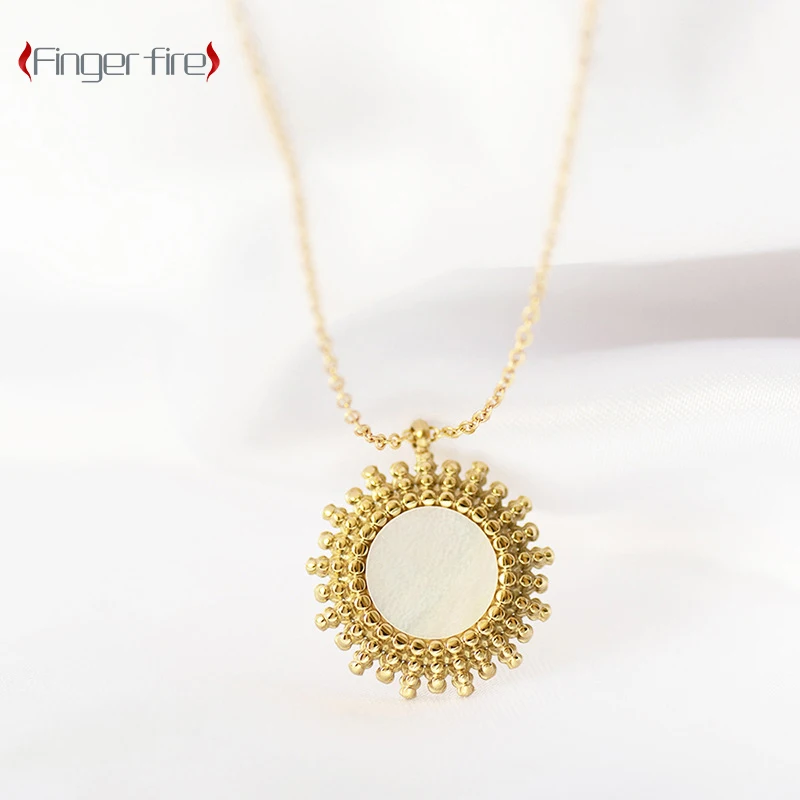 Vintage Gold Plated Pattern Shape Women Necklace Anniversary Gift Beach Party Jewelry
Vintage Gold Plated Pattern Shape Women Necklace Anniversary Gift Beach Party Jewelry