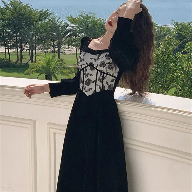 Korean 2023 New Autumn Winter Women Vintage Fashion Square Collar Patchwork Dress Long-sleeved Velvet Midi Vestidos Tops X3
Korean 2023 New Autumn Winter Women Vintage Fashion Square Collar Patchwork Dress Long-sleeved Velvet Midi Vestidos Tops X3
