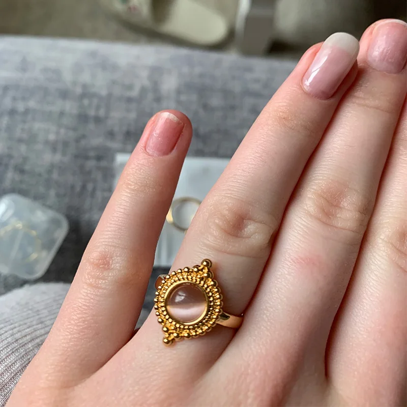 Luxury Vintage Cat's Eye Stone Rings For Women Stainless Steel Ring Fashion Aesthetic Jewlery Wedding Gift Bague Femme
Luxury Vintage Cat's Eye Stone Rings For Women Stainless Steel Ring Fashion Aesthetic Jewlery Wedding Gift Bague Femme