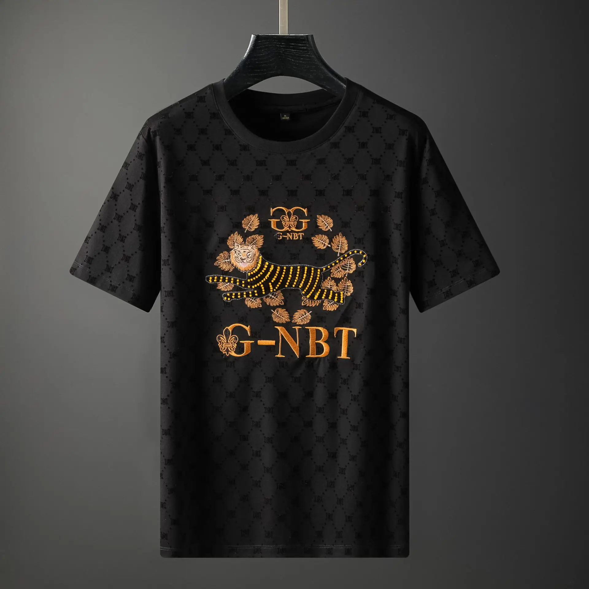 European Light Luxury Bead Embroidered Short Sleeve T-shirt Men's Trend 2022 Summer New Round Neck Half Sleeve T-shirt Wholesale
European Light Luxury Bead Embroidered Short Sleeve T-shirt Men's Trend 2022 Summer New Round Neck Half Sleeve T-shirt Wholesale