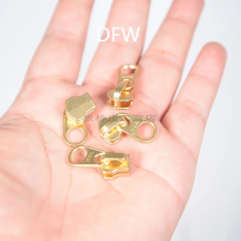 Genuine YKK/No. 3/No. 5/Metal Zipper Accessories Gold / Zipper Pull/Brass 
Genuine YKK/No. 3/No. 5/Metal Zipper Accessories Gold / Zipper Pull/Brass