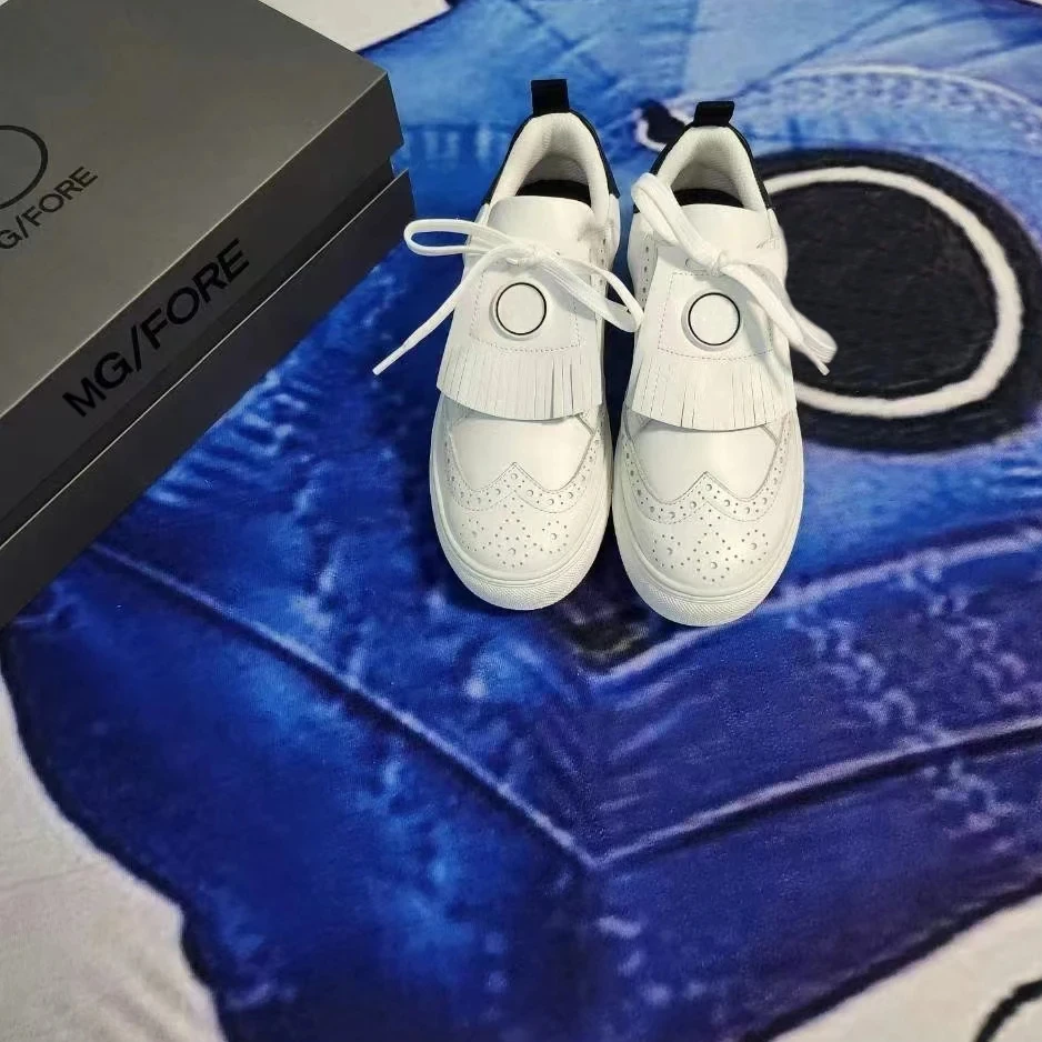 Кроссовки для гольфа Мужские легкие Нескользящие дышащие водонепроницаемые Модные из воловьей кожи
Кроссовки для гольфа Мужские легкие Нескользящие дышащие водонепроницаемые Модные из воловьей кожи