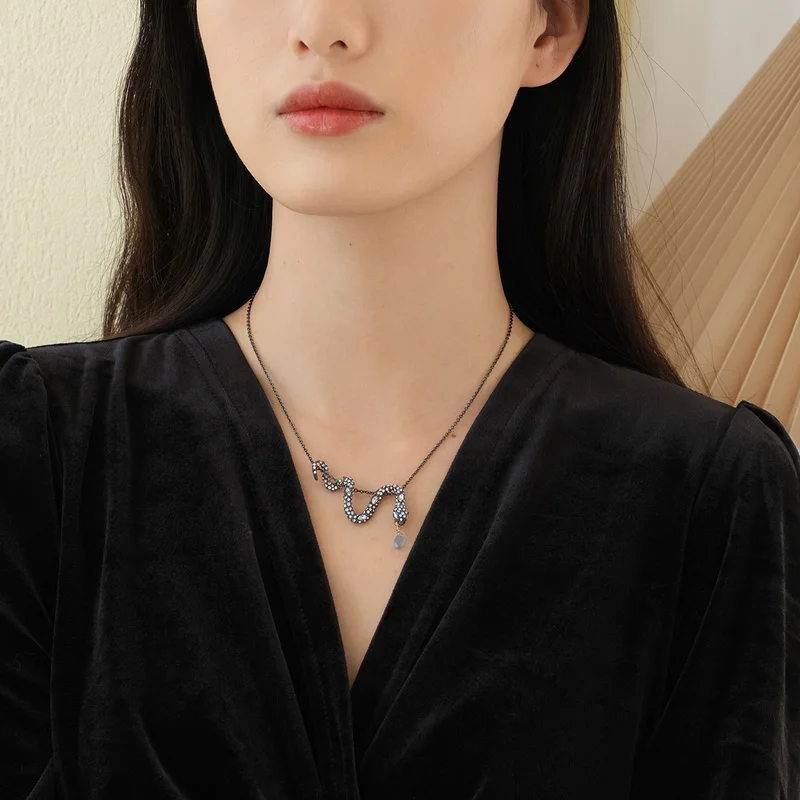 Timeless Wonder Fancy Zirconia Snake Chains Necklace for Women Designer Jewelry Gown Punk Runway Trendy Luxury Rare Gift 6637
Timeless Wonder Fancy Zirconia Snake Chains Necklace for Women Designer Jewelry Gown Punk Runway Trendy Luxury Rare Gift 6637