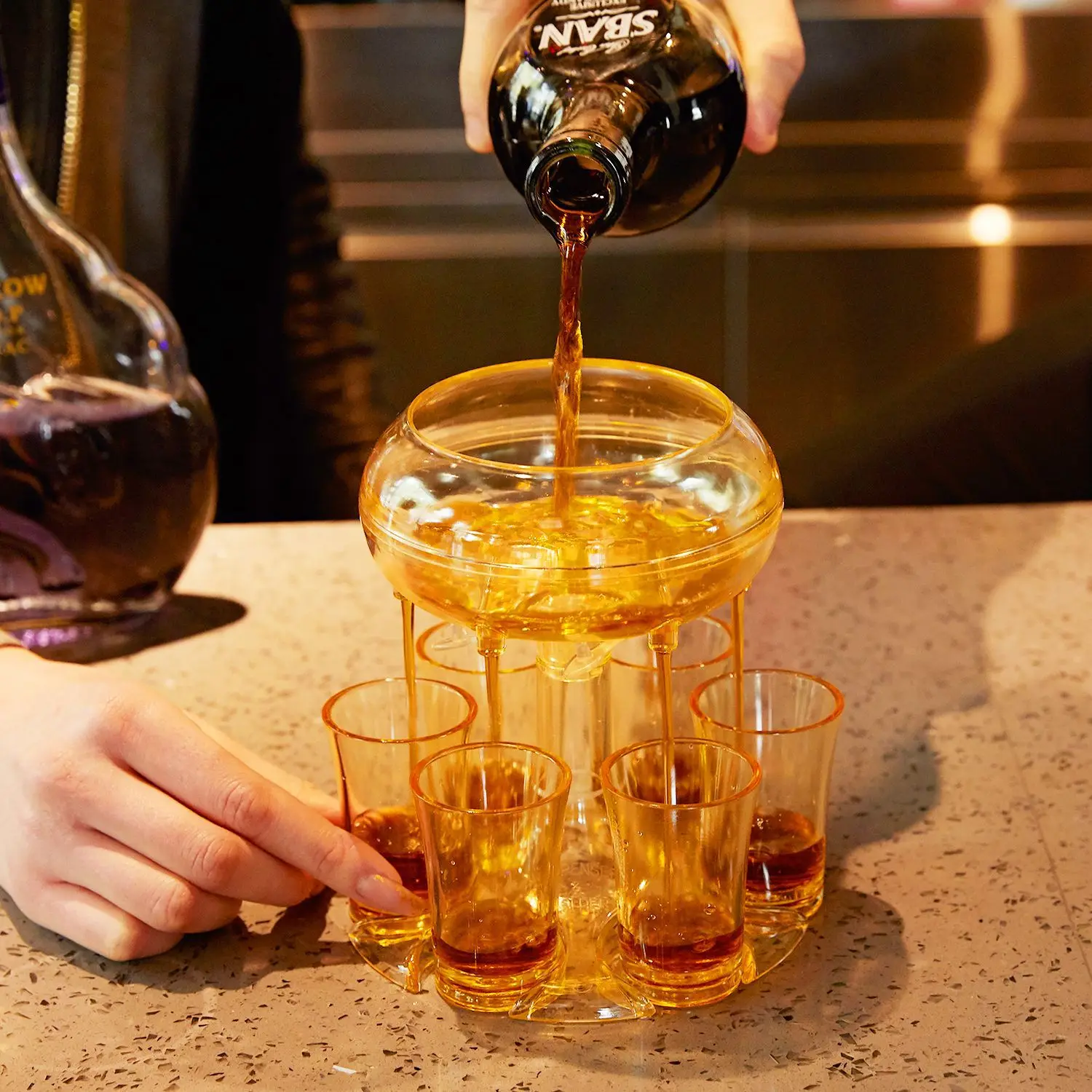 Home Party Bar 6 Shot Dispenser Whisky Glass Drink Liquor Games Drinking Beer Holder Automatic Wine Pourer for Alcohol Game
Home Party Bar 6 Shot Dispenser Whisky Glass Drink Liquor Games Drinking Beer Holder Automatic Wine Pourer for Alcohol Game