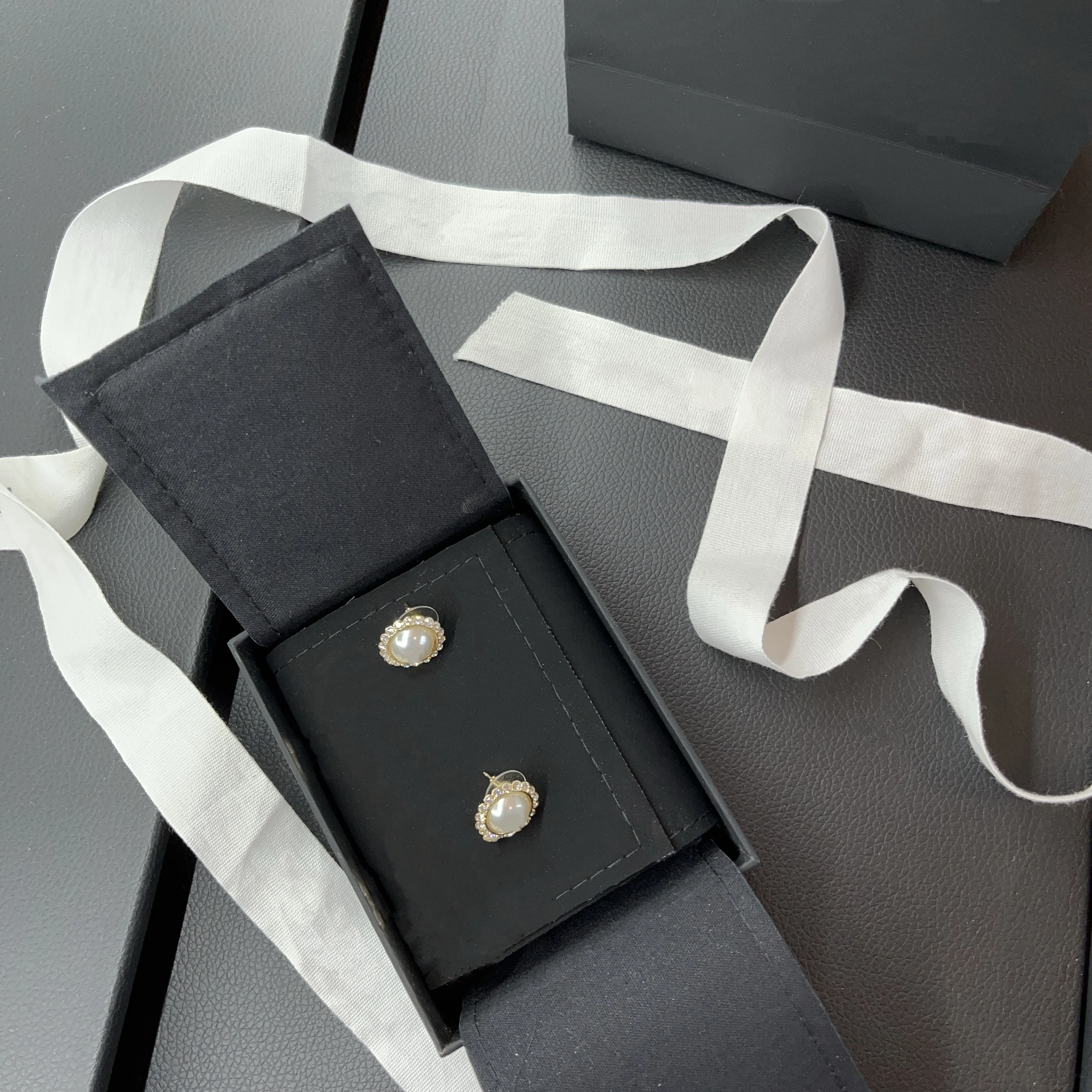 Mode 14 Popular Famous Fashion Original Brand Women Female 2022 Earrings Pearl Summer Silver Quality Luxury Gift
Mode 14 Popular Famous Fashion Original Brand Women Female 2022 Earrings Pearl Summer Silver Quality Luxury Gift