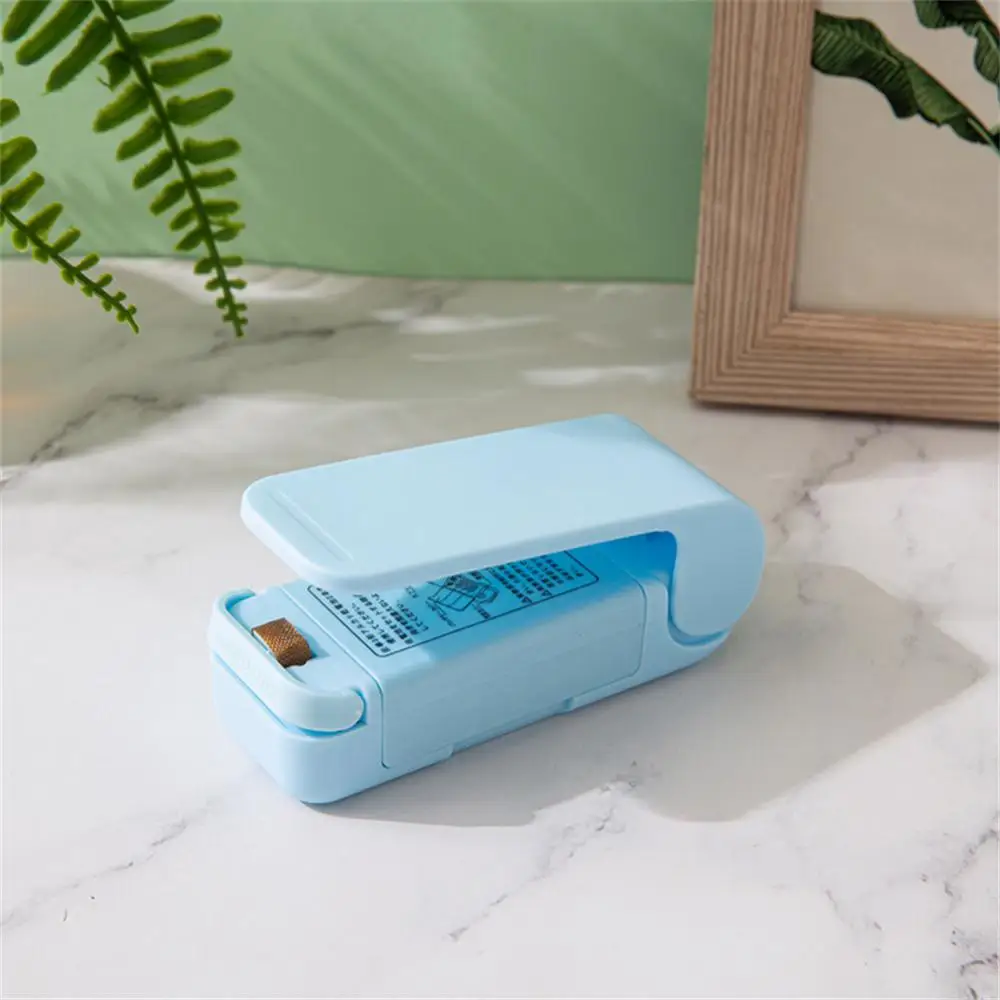 Snack Sealing Clip For Products Plastic-envelop Machine Portable Sealing Storage Machine Kitchen Gadgets Storage Bag Clip Mini
Snack Sealing Clip For Products Plastic-envelop Machine Portable Sealing Storage Machine Kitchen Gadgets Storage Bag Clip Mini
