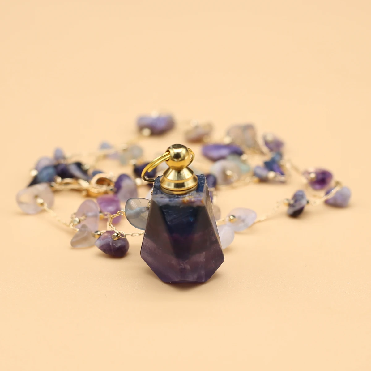 Natural Stone Perfume Bottle Pendant Necklace Fluorite Bottle Long Chip Stone Chain for Party Birthday Gift 23x33mm
Natural Stone Perfume Bottle Pendant Necklace Fluorite Bottle Long Chip Stone Chain for Party Birthday Gift 23x33mm