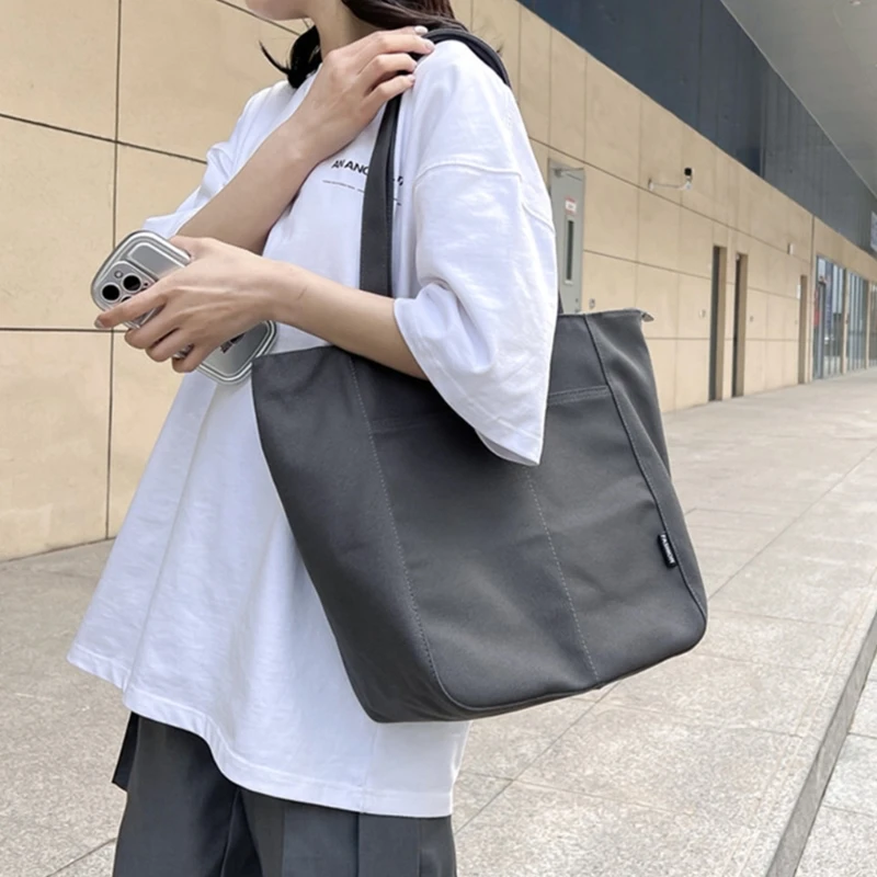 4XFF женская школьная сумка через плечо повседневная сумка-мессенджер большая вместительная сумка-тоут 
4XFF женская школьная сумка через плечо повседневная сумка-мессенджер большая вместительная сумка-тоут