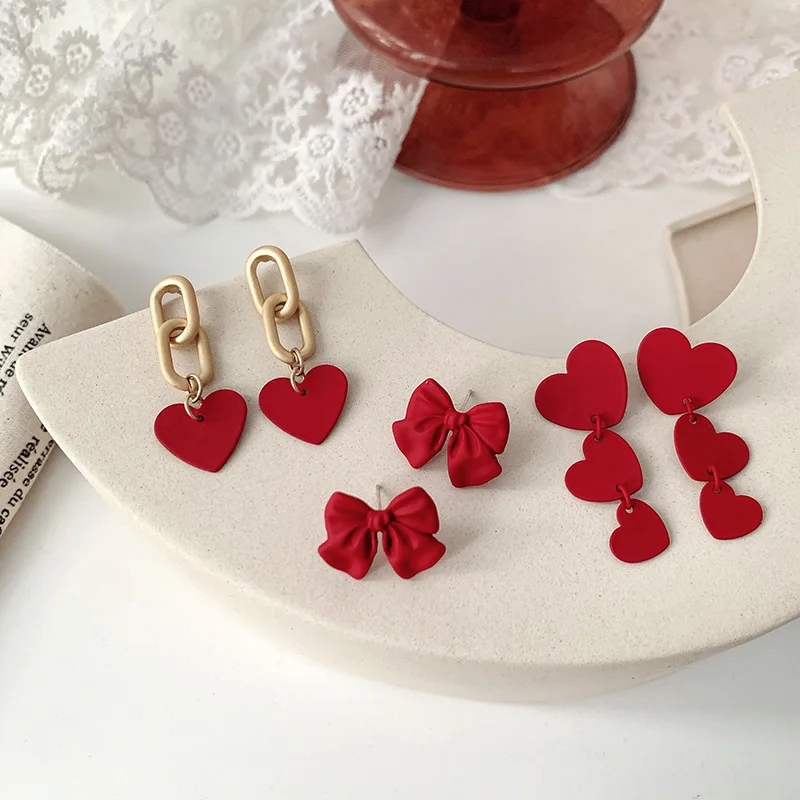 Minar Creative Red Spray Metal Love Heart Cross Knotted Pendant Earrings for Women Girls Long Heart Tassel Earrings Oorbellen
Minar Creative Red Spray Metal Love Heart Cross Knotted Pendant Earrings for Women Girls Long Heart Tassel Earrings Oorbellen