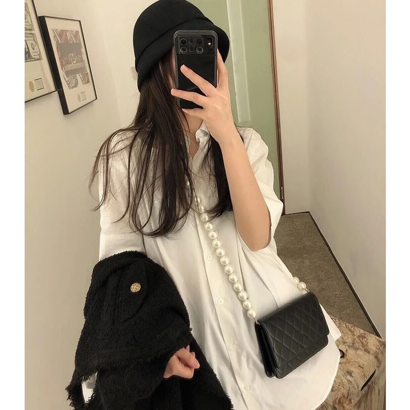 2022 New Small Square Bag Simple One Shoulder Messenger Pearl Chain Women's Bag
2022 New Small Square Bag Simple One Shoulder Messenger Pearl Chain Women's Bag