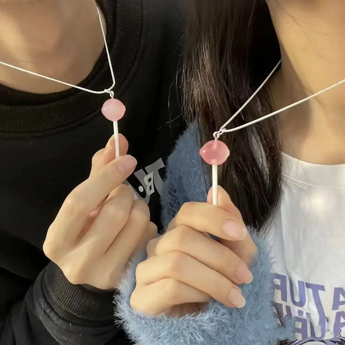 2023 Sister New Candy-colored Lollipop Pendant Necklace Sweet and Lovely Girl Collarbone Chain Hundred Matching Couple Jewelry
2023 Sister New Candy-colored Lollipop Pendant Necklace Sweet and Lovely Girl Collarbone Chain Hundred Matching Couple Jewelry
