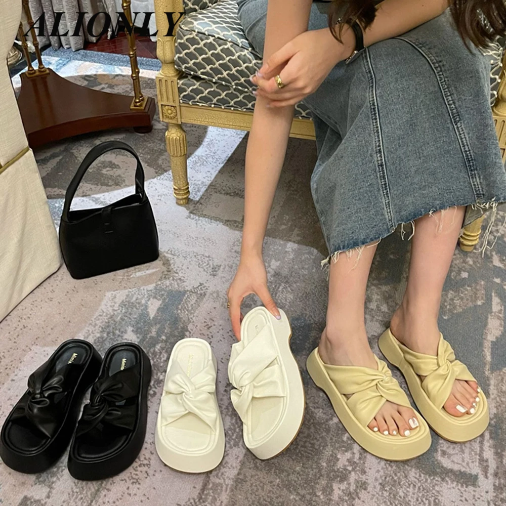 Alionly Ladies Slippers Shoes for women Summer Outer Wear Fashion 2022 New Platform Sandals Beach Slippers zapatillas mujer
Alionly Ladies Slippers Shoes for women Summer Outer Wear Fashion 2022 New Platform Sandals Beach Slippers zapatillas mujer