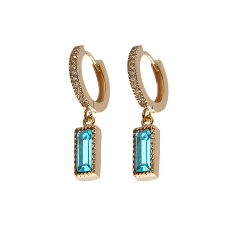 New sterling silver 925 gold-plated blue crystal square gold earrings high-end light luxury elegant charm niche jewelry
New sterling silver 925 gold-plated blue crystal square gold earrings high-end light luxury elegant charm niche jewelry