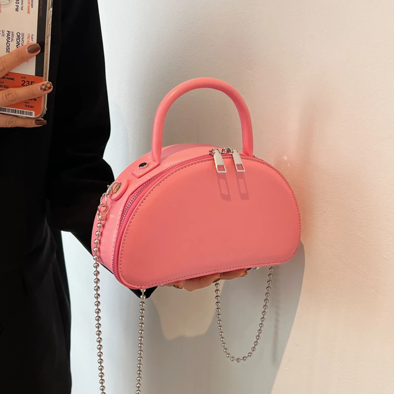 Модные женские сумочки из искусственной кожи, новинка, однотонная дизайнерская сумка через плечо из искусственной кожи на цепочке, Офисная ... 
Модные женские сумочки из искусственной кожи, новинка, однотонная дизайнерская сумка через плечо из искусственной кожи на цепочке, Офисная ...