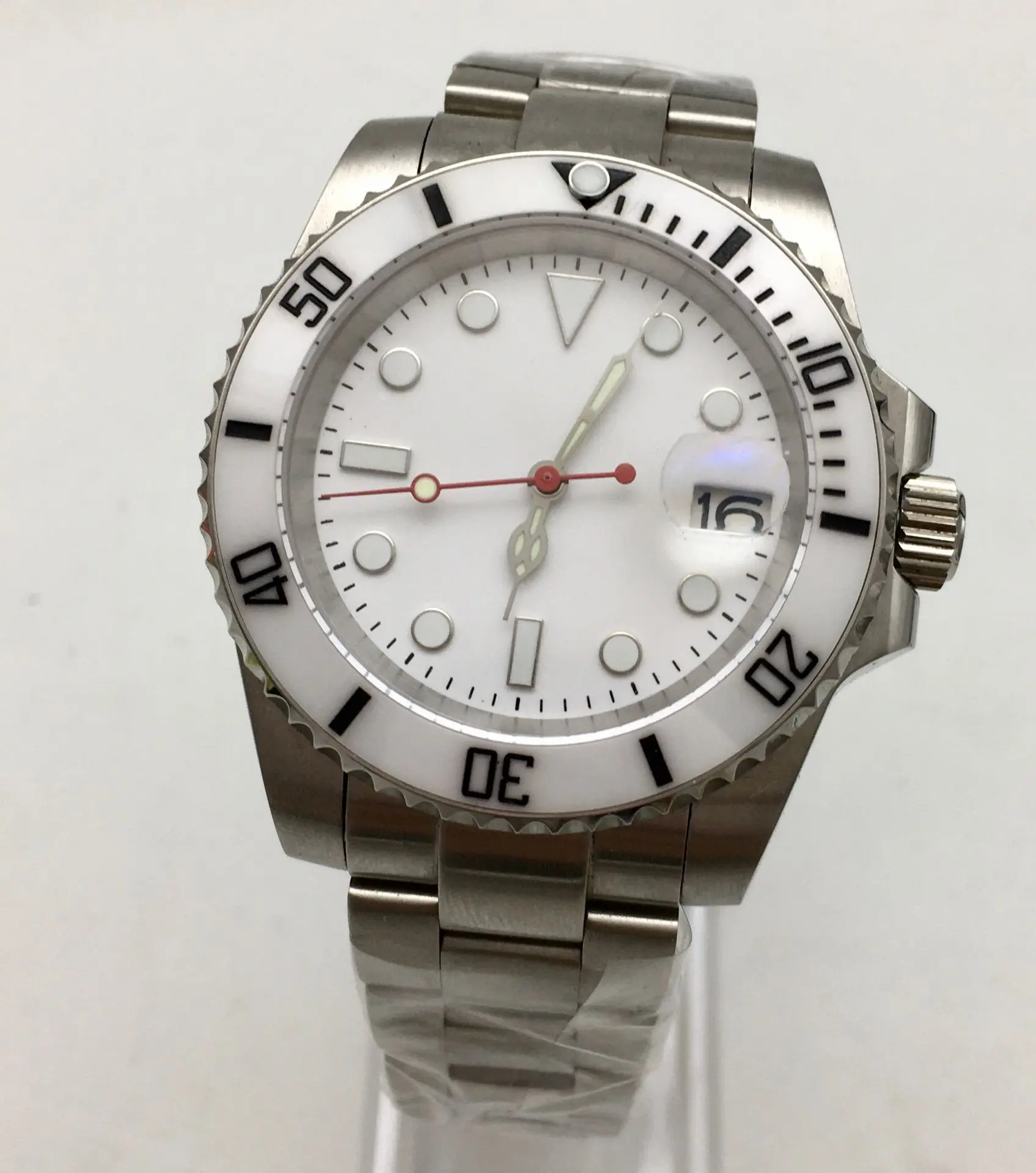 40mm White Dial Japan NH35 Mechanical Automatic Watch Men's Sapphire Glass Ceramic Bezel Steel Band
40mm White Dial Japan NH35 Mechanical Automatic Watch Men's Sapphire Glass Ceramic Bezel Steel Band